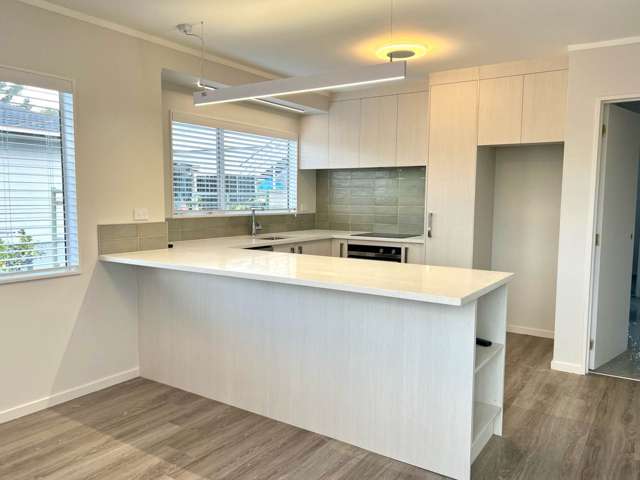 1/32 Elizabeth Drive West Harbour_2