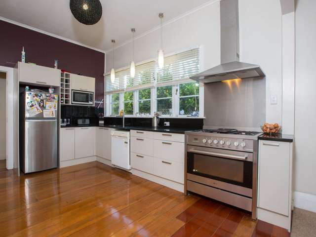 3 Lasque Place Glen Eden_4