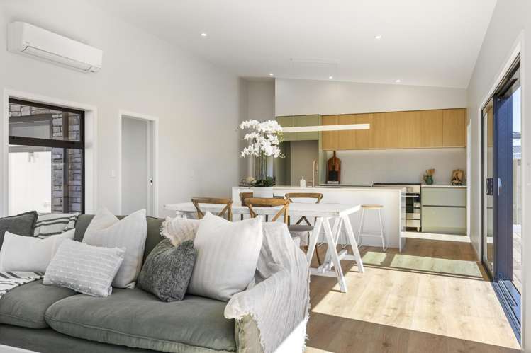 15 Makomako Crescent Wharewaka_3