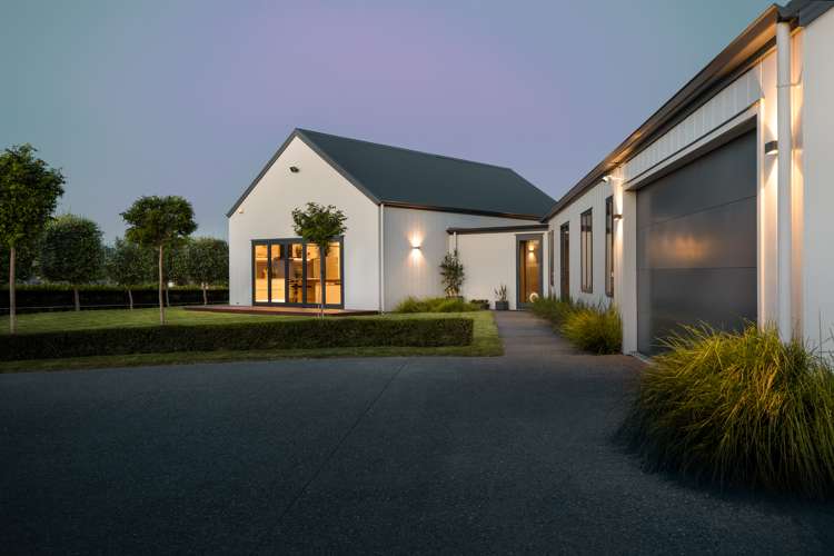 47 Baxter Michael Crescent Cambridge_21