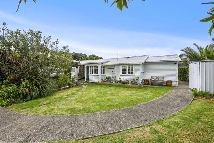 55 Torkar Road Clarks Beach_36