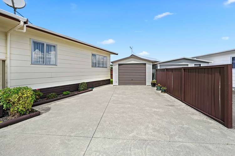 9a Emma Place Pukete_13