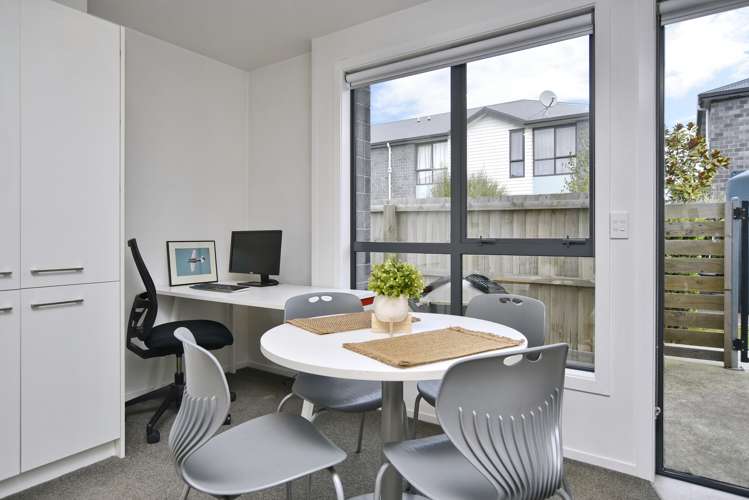 14/14 Buffon Street Waltham_6