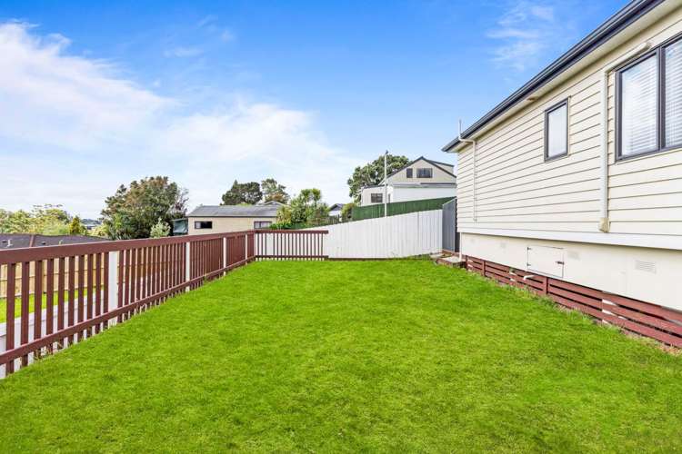 69 Rosier Road Glen Eden_19