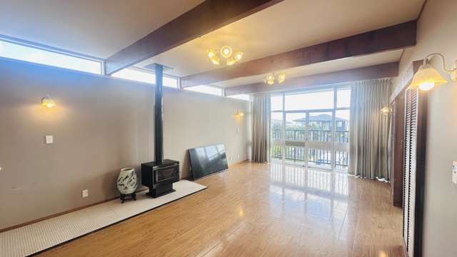 Stunning Sea View Family Home in Prestigious Macleans Zone – 4 Bedrooms