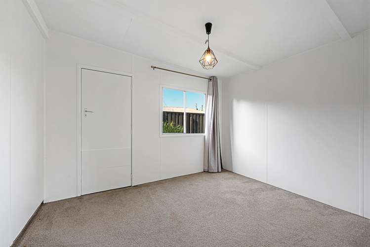 4a Cricklewood Lane Springlands_22