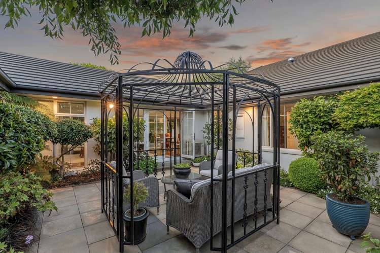 67 Regents Park Drive Casebrook_25