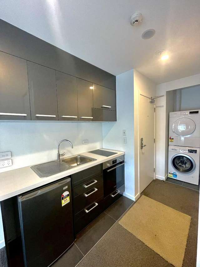 707b/8 Lakewood Court City Centre_2