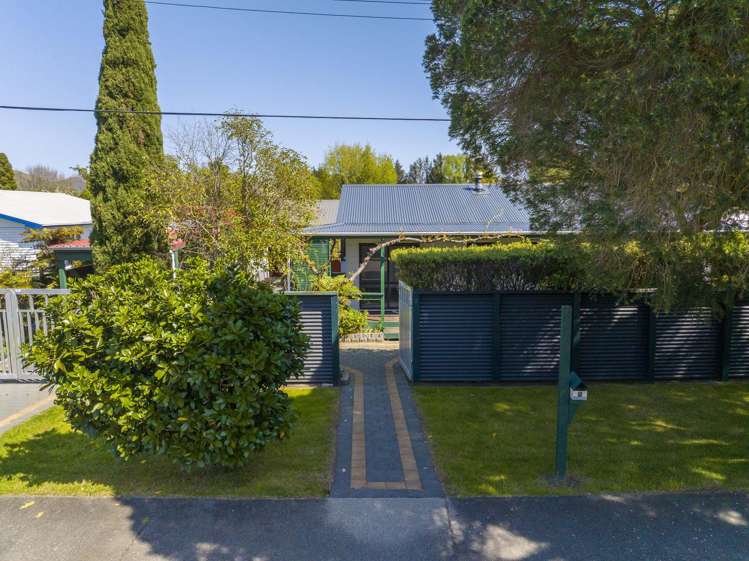 2 Wedgewood Grove Raumati Beach_24