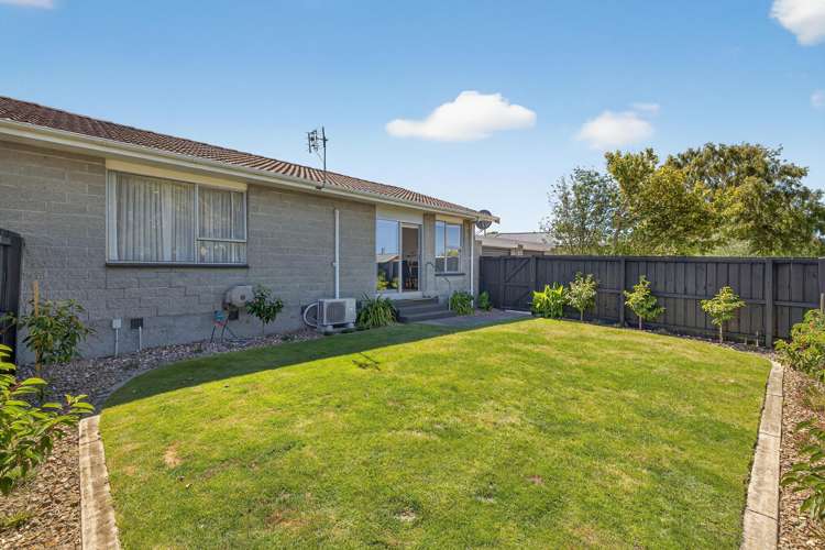 2/21 Cob Crescent Woolston_16