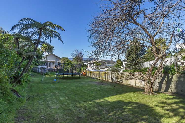 68 Queens Drive Lyall Bay_18