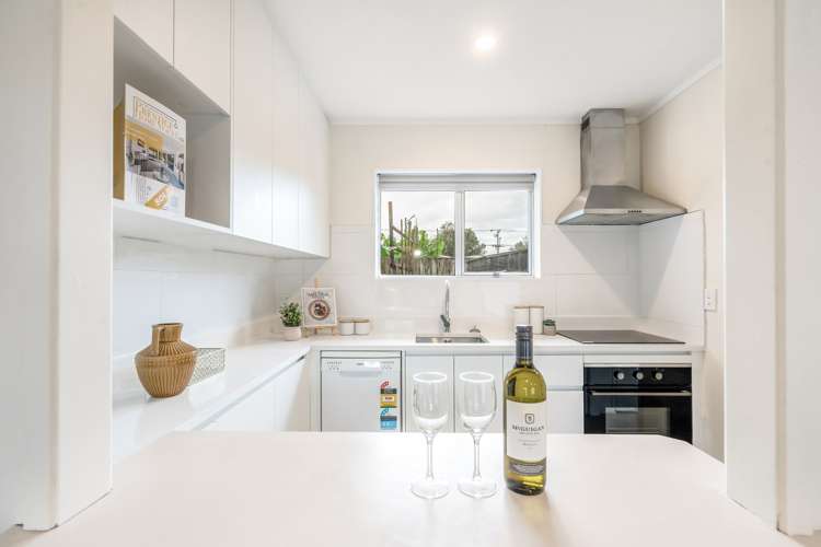 3/729 Te Atatu Road Te Atatu Peninsula Waitakere City Houses for