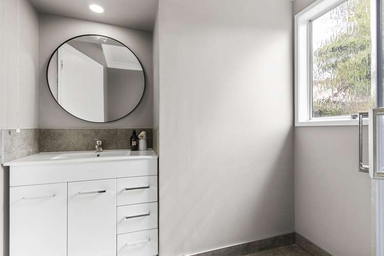 19 & 19A Sunburst Lane Torbay_13