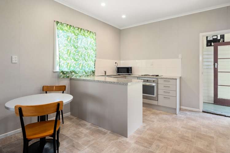 7 Little Road Taumarunui_9