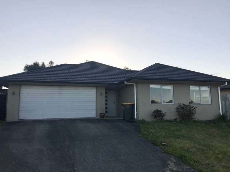 8 Mandalay Place Waiuku_1