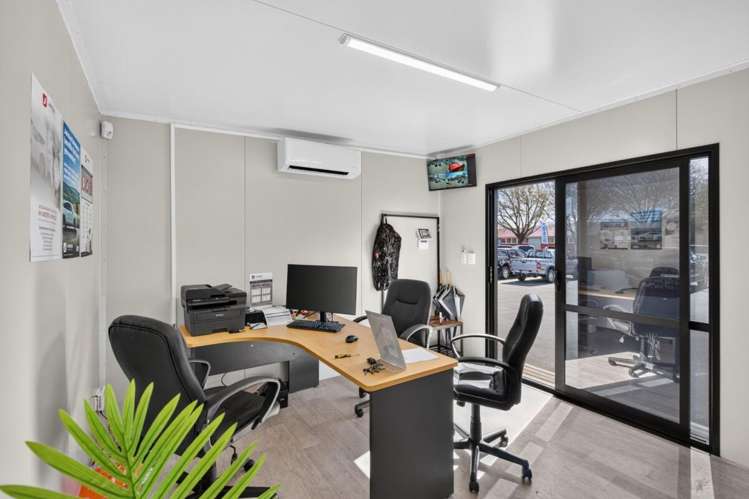 472 Moorhouse Avenue Waltham_5