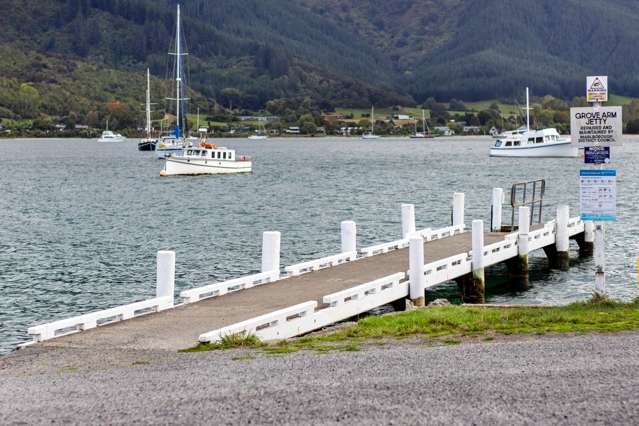 1694a Queen Charlotte Drive Linkwater_3