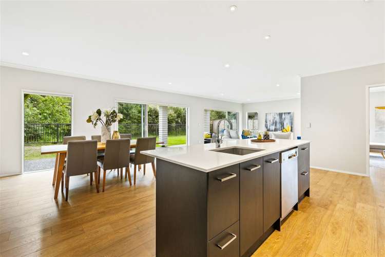 44 Crabb Fields Lane Riverhead_22