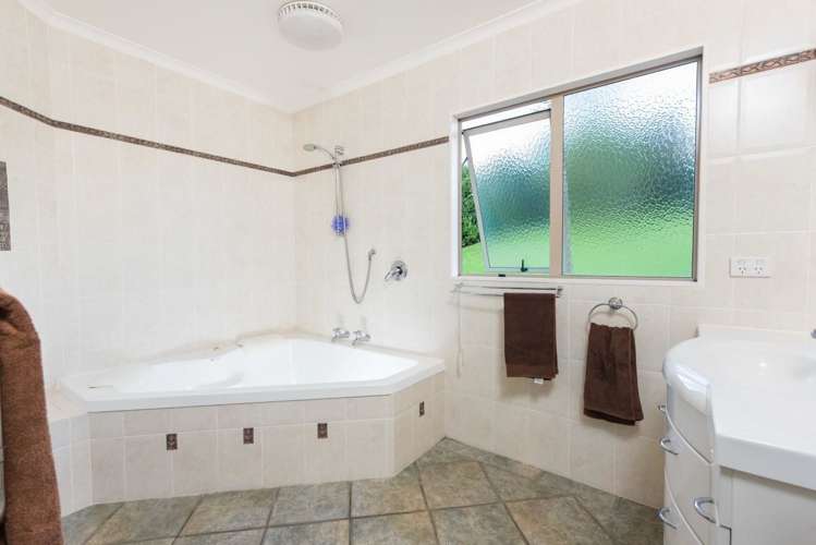 12 Homestead Place Welcome Bay_8