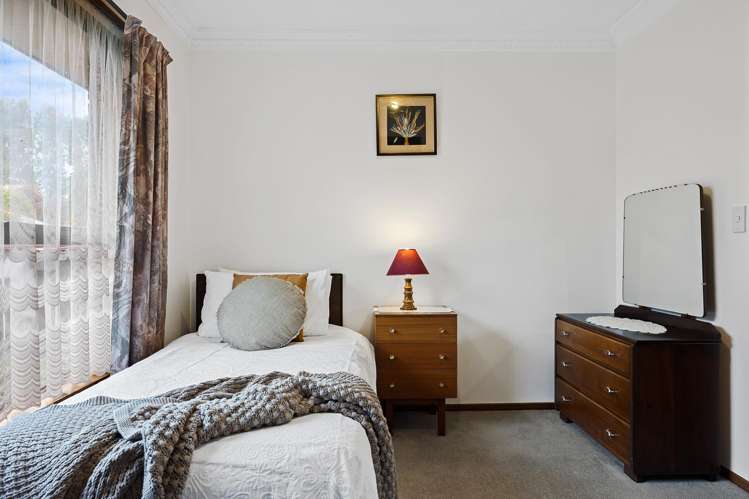 15 Yellowstone Crescent Burwood_10