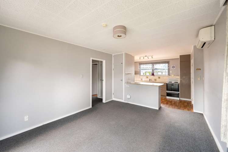 7 Holden Avenue Haumoana_10