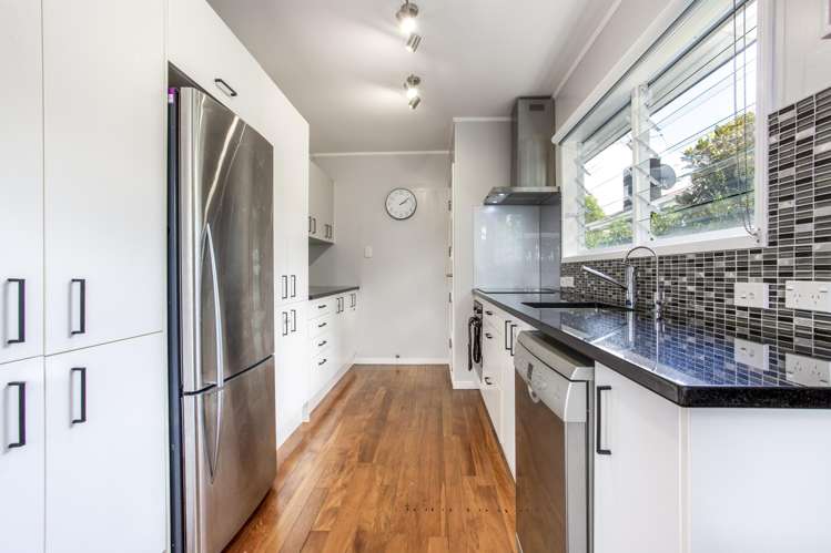 1/1 Tawa Road Te Atatu Peninsula_10