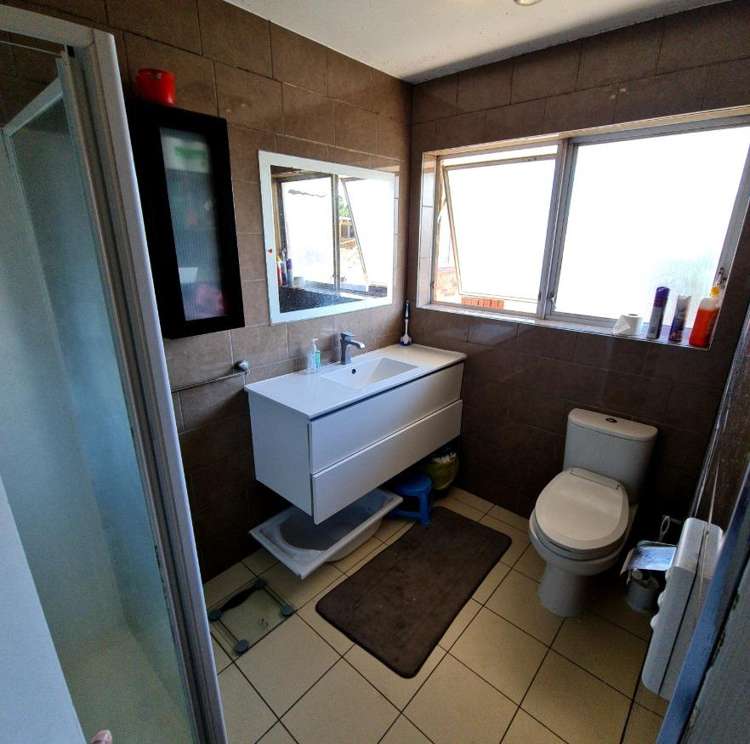 6 Scanlen Terrace Kelston_8