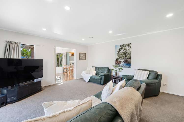 20 Butley Drive Farm Cove_11