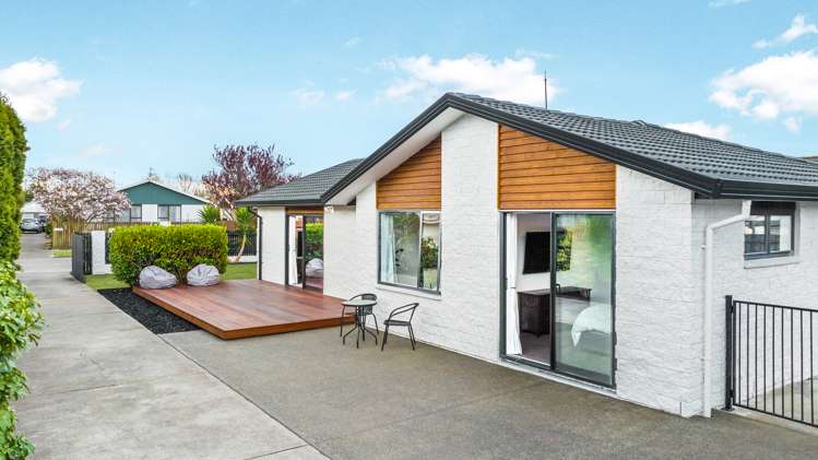 25 Greenock Street Redwood_1