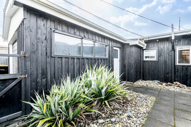 83 Walker Street Riverton_19