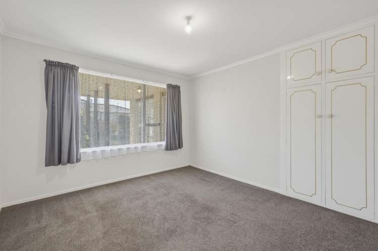 1/98A Lake Terrace Road Burwood_9