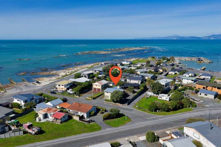 2/1 Weka Road South Bay_34