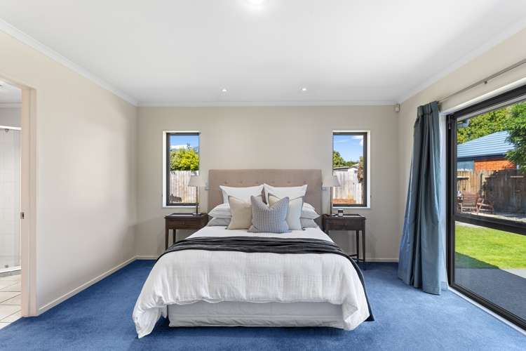 9 Cayman Close Shirley_8