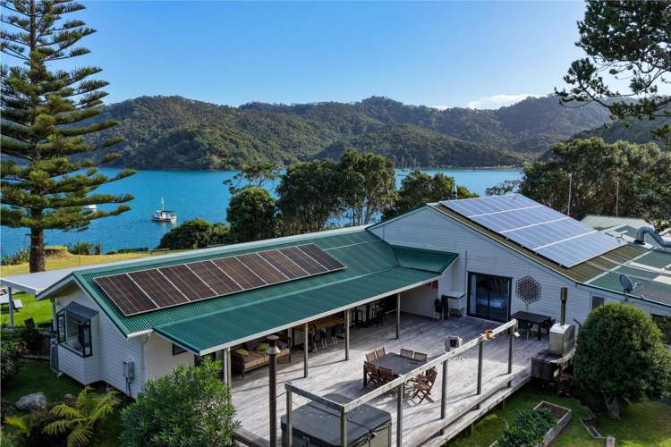735 Whangaparapara Road Great Barrier Island_19