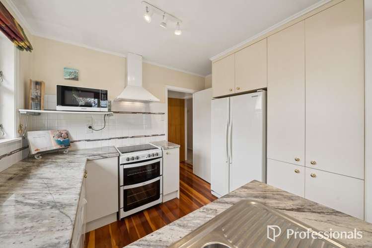 3 York Avenue Manor Park_16
