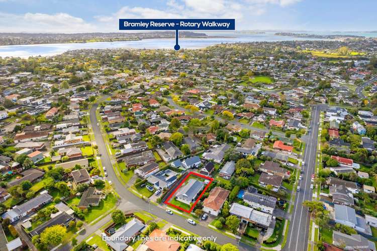 2/50 Luton Avenue Sunnyhills_1