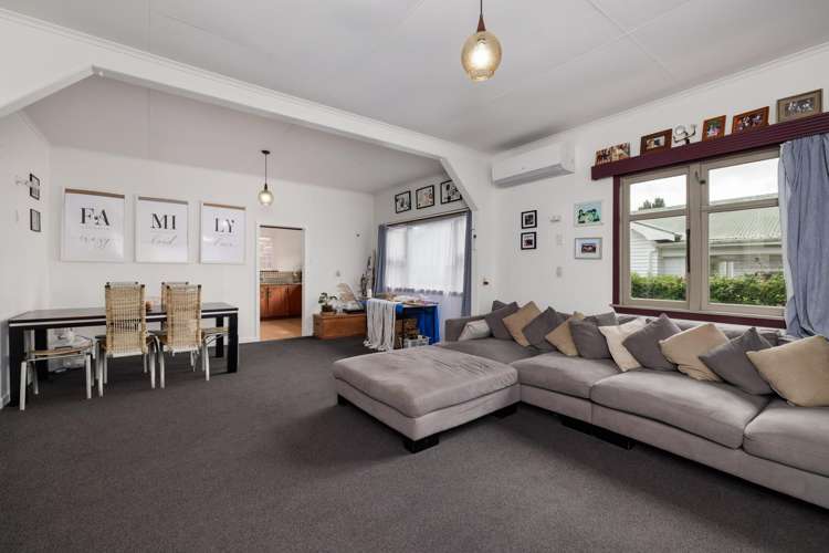 2 De Merle Street_5