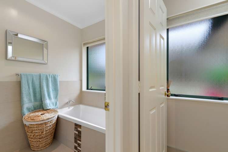 13 Guernsey Place Grandview Heights_12