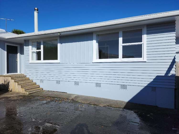 28 Old South Road Okato_23