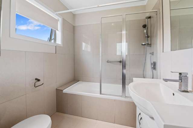 160a Ranolf Street 1070_2