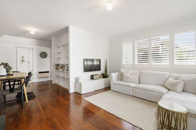 2/12 Webber Street Westmere_3