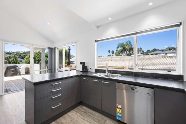 11 Kestrel Heights Arkles Bay_10