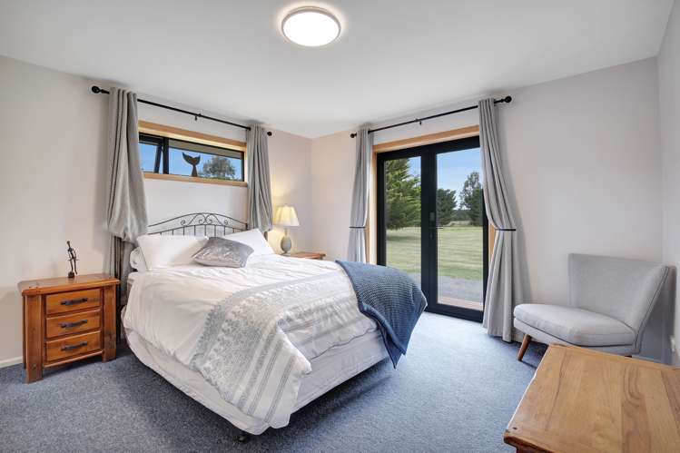 2259 South Eyre Road West Eyreton_10