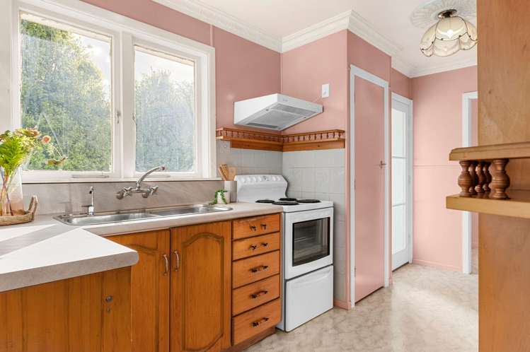 38 Forth Crescent Glenview_8