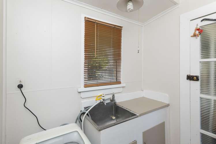 19 Scott Street Elgin_16