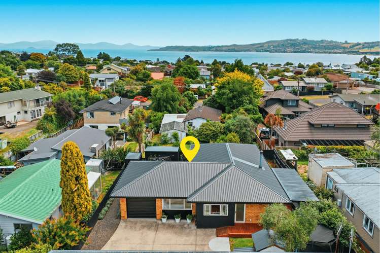 2/15 Kotare Street Hilltop_0