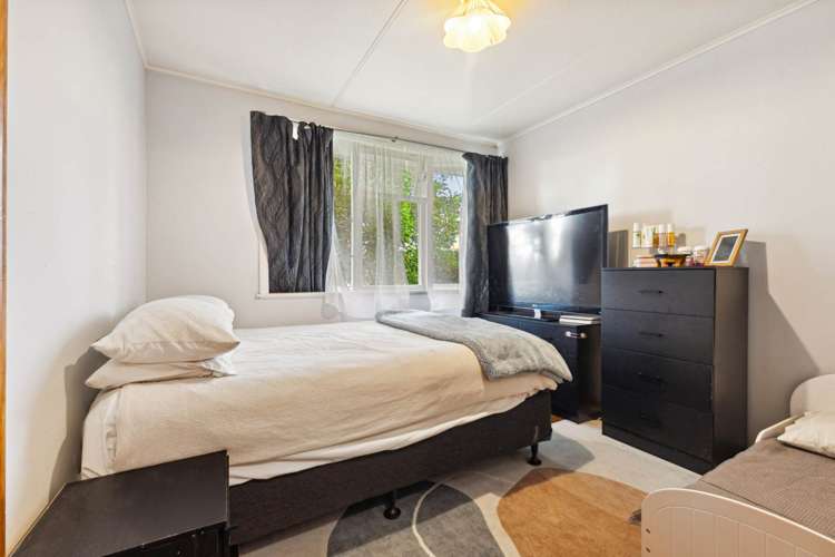 17 Alexander Crescent Otara_10