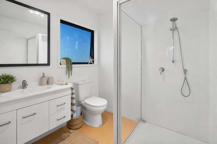 64 Jellicoe Parade Surfdale_8