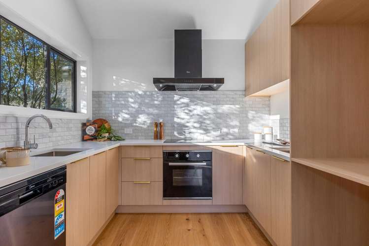 175 Hackthorne Road_5