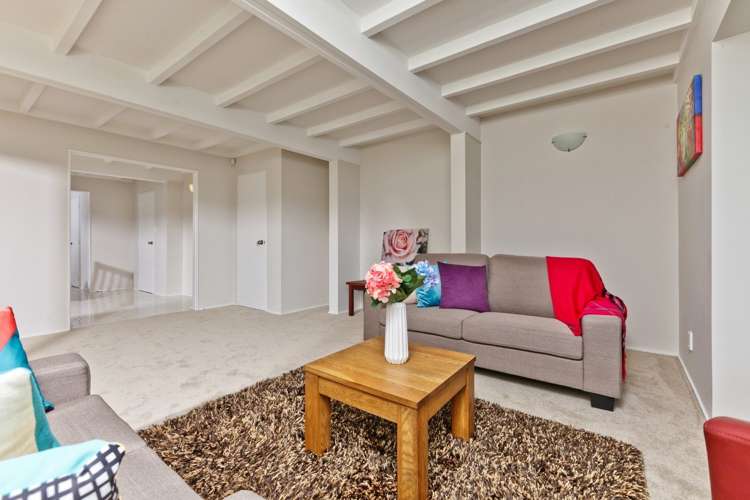 2/8 Gladstone Road Northcote_11